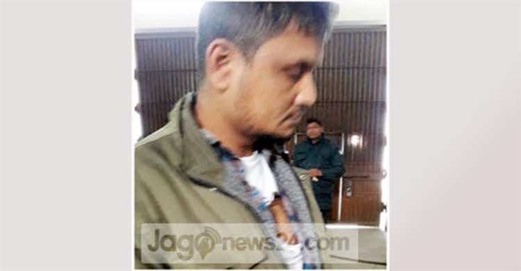 ঠান্ডা খাবার দেয়ায় কারারক্ষীর জামা ছিঁড়লেন জেল সুপার