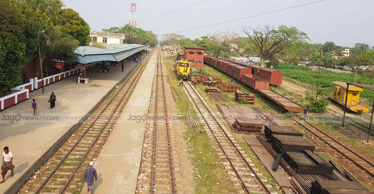চুরি হচ্ছে রেললাইনের মালামাল, বাড়ছে দুর্ঘটনার শঙ্কা