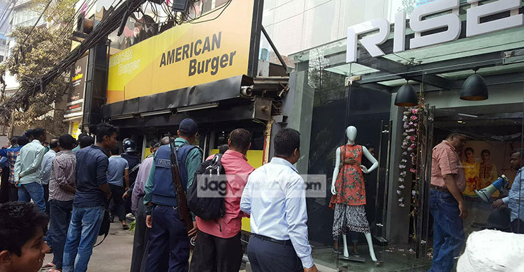 বনানী-ধানমন্ডিতে রাজউকের অভিযান, ৭ লাখ টাকা জরিমানা