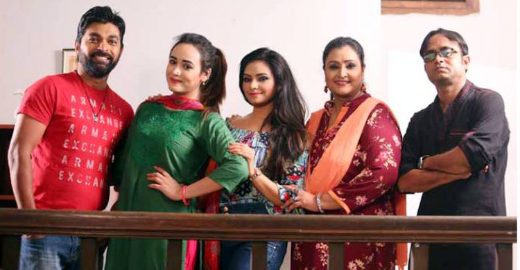 শুরু হয়েছে রসের হাঁড়ি