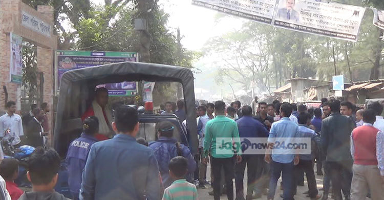 পটুয়াখালীতে ঢাবির সিনেট প্রতিনিধি নির্বাচনে হামলা