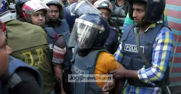 নাটোরে জঙ্গি সন্দেহে আটক ৪