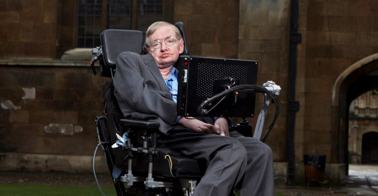 হুইলচেয়ারে যেভাবে কেটেছে স্টিফেন হকিংয়ের জীবন (দেখুন ছবিতে)