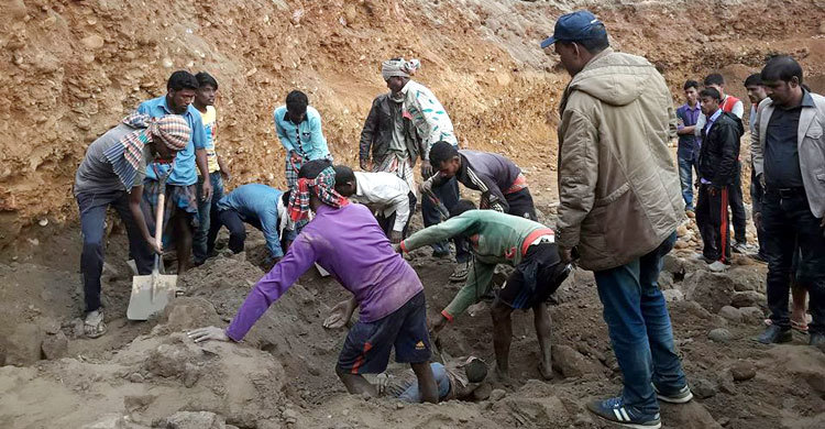 2 killed while extracting stones from Sylhet quarry