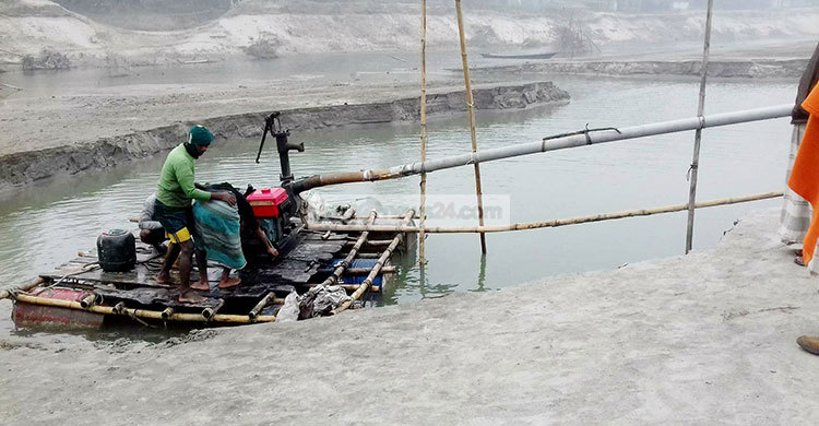 বালু উত্তোলন, ধসে যাচ্ছে বঙ্গবন্ধু সেতু রক্ষা গাইড বাঁধ