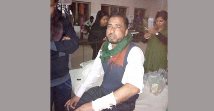 সালিশে স্কুলশিক্ষককে পিটিয়ে আহত