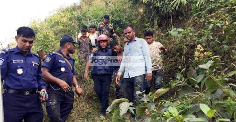 টেকনাফে আস্তানা থেকে অপহৃত যুবক উদ্ধার : ৩ ডাকাত আটক