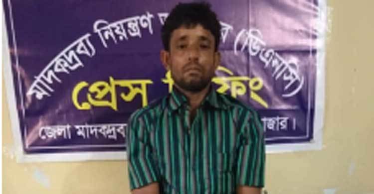 টেকনাফে ৮০ লাখ টাকার ইয়াবাসহ যুবক গ্রেফতার