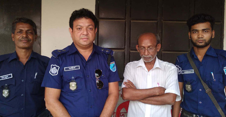 ছাত্রীকে যৌন নিপীড়নের অভিযোগে শিক্ষক গ্রেফতার
