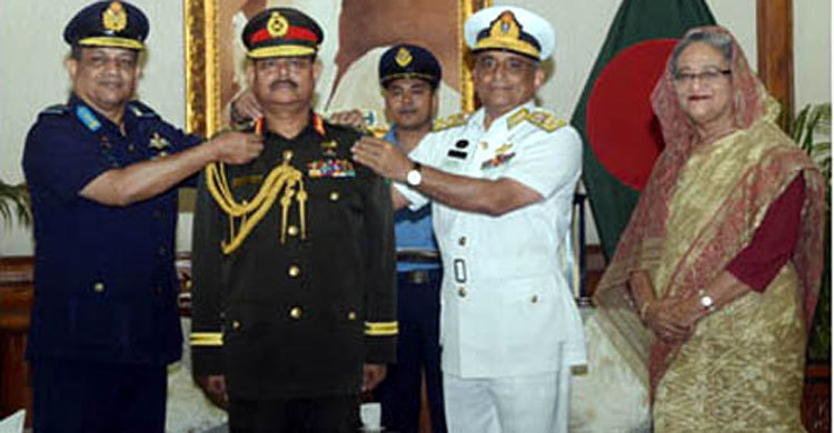 Army chief adorned with General rank badge