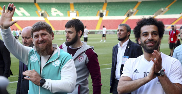 Salah makes WC headlines for Chechnya photo