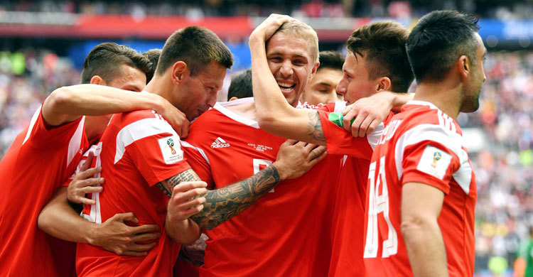 Russia’s Gazinsky scores first goal of World Cup