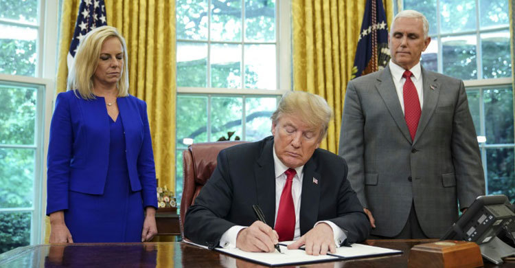 Trump orders halt to family separations