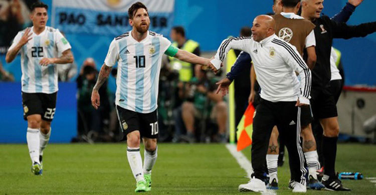 I was not consulting Messi: Sampaoli