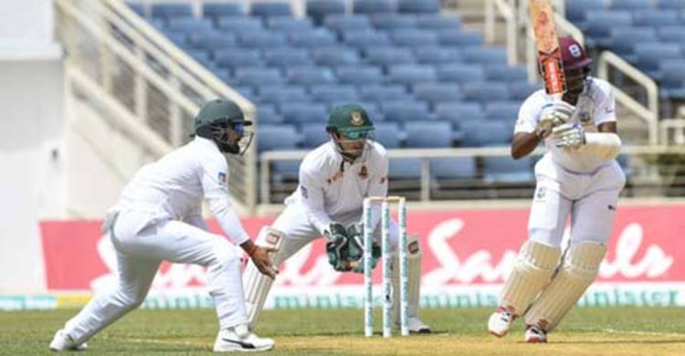 Brathwaite blunts Bangladesh spinners