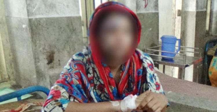 কুপ্রস্তাবে রাজি না হওয়ায় স্কুলছাত্রীকে অ্যাসিড নিক্ষেপ