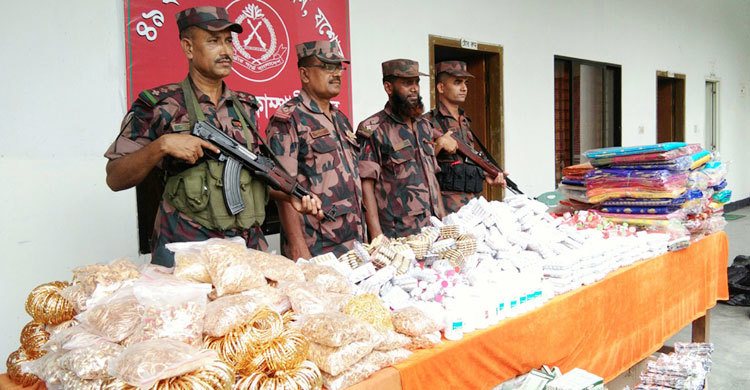 বেনাপোলে ৬৩ লাখ টাকার চোরাই পণ্য উদ্ধার