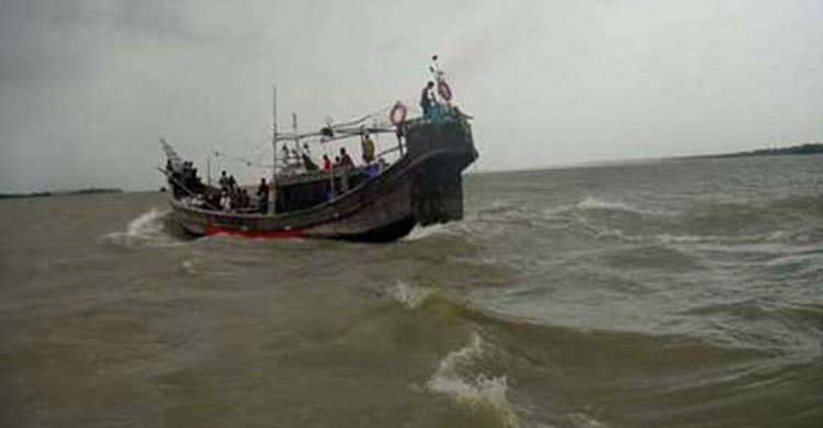বঙ্গোপসাগরে আরেকটি ট্রলার ডুবে ১৯ জেলে নিখোঁজ
