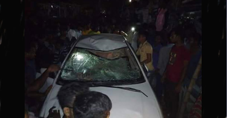 চারটি রিকশাকে চাপা দিয়ে পালিয়ে গেল চালক