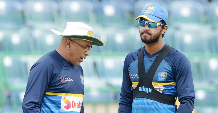 এবার বল টেম্পারিংয়ে চান্দিমালের শাস্তি, শঙ্কায় হাথুরু