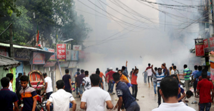 কুমিল্লায় ছাত্রদলের দু’গ্রুপে গোলাগুলি, ককটেল বিস্ফোরণ