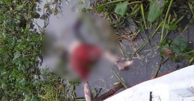 ভেসে আসা নিথর শিশুটি কে?