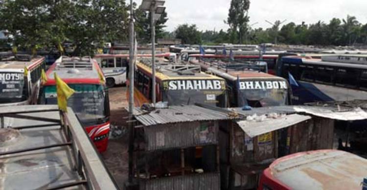 নিরাপত্তার অজুহাতে গাইবান্ধায় বাস বন্ধ