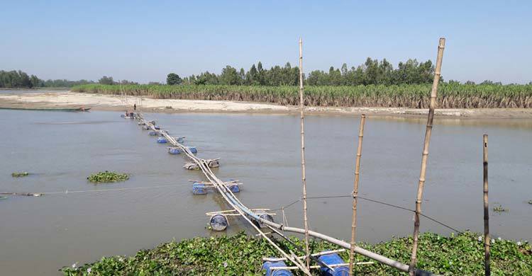 এক বালুমহালের অভাবে সবই হারাচ্ছে