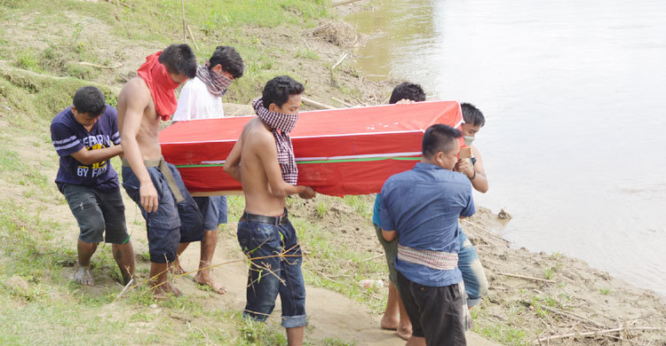খাগড়াছড়িতে কাটেনি আতঙ্ক, খোলেনি দোকানপাট