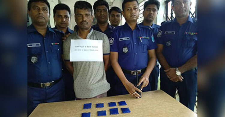 ধরা পড়েছেন কুখ্যাত মাদক ব্যবসায়ী ডাকু