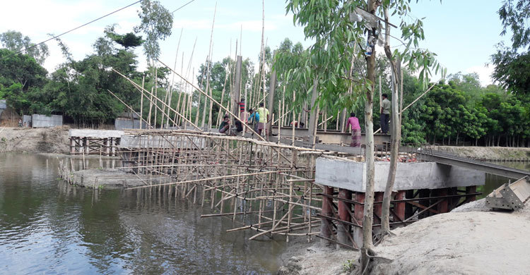কাজ শেষ না করেই দেড় কোটি টাকা বিল উত্তোলন