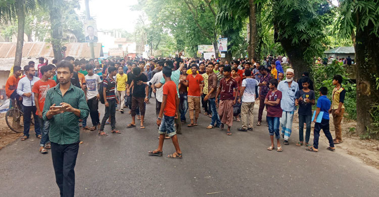 ট্রাক্টরের ধাক্কায় নারী শ্রমিক নিহত