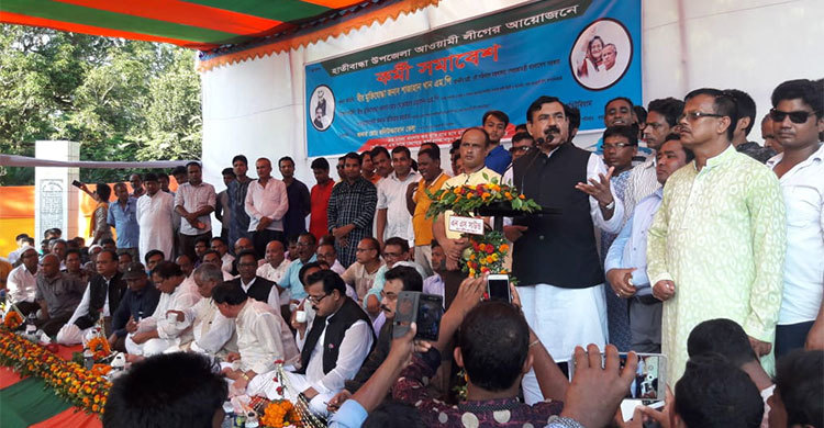 খালেদা জিয়া একজন হিংসুটে মহিলা : নৌমন্ত্রী