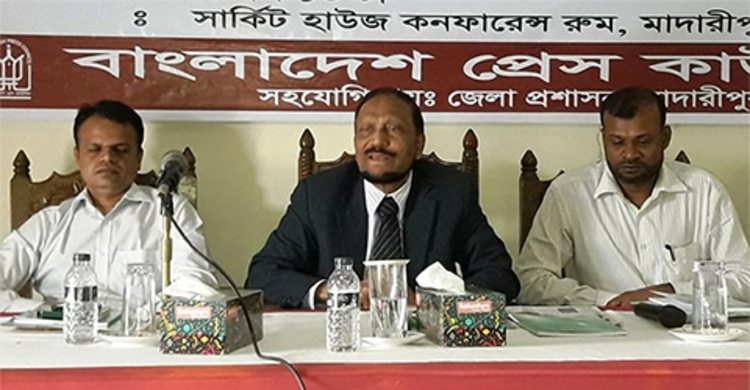 ফেসবুকের তথ্য নিয়ে বিভ্রান্ত হবেন না : প্রেস কাউন্সিল চেয়ারম্যান