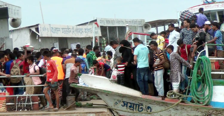 উত্তাল পদ্মা, তবুও ঘরে ফিরছে দক্ষিণাঞ্চলের মানুষ
