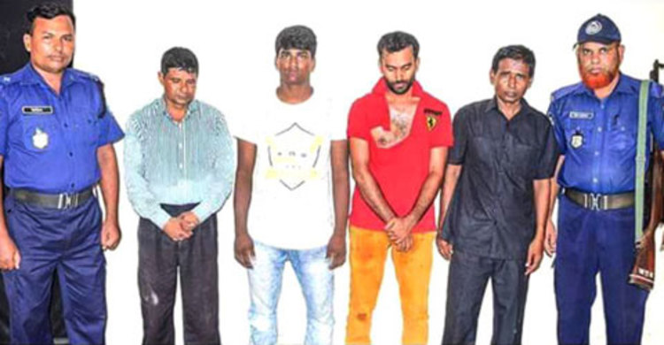 রেট দিতে এসে ধরা ৩ ভুয়া ম্যাজিস্ট্রেট