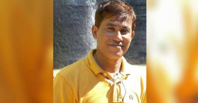 সন্ধ্যা হলেই অভিভাবকদের ফোনে কল দেন তিনি