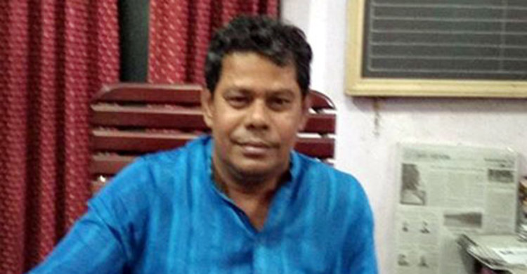 ভিজিএফের চাল কম দেয়ায় দিনাজপুরে পৌর মেয়র গ্রেফতার