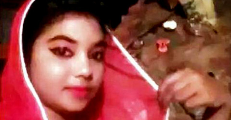 প্রবাসী প্রেমিকের সঙ্গে কথা বলে প্রেমিকার আত্মহত্যা