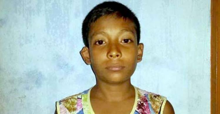 চতুরতায় অপহরণকারীর হাত থেকে রক্ষা পেল নাঈম