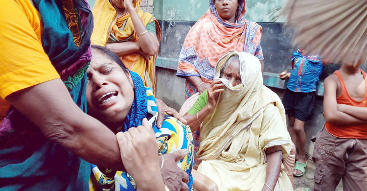 নড়াইলে ৩ পরিবারে চলছে শোকের মাতম