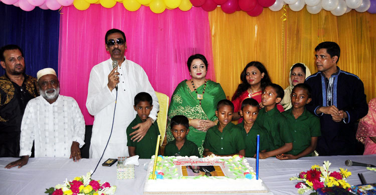 এখন আর কারও কাছে মাথা নত করতে হয় না : শামীম ওসমান