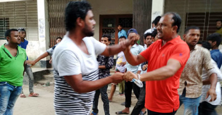 নারায়ণগঞ্জে কোরবানির হাটের সিডিউল নিয়ে দু’পক্ষের সংঘর্ষ