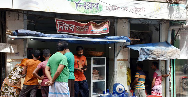 নিরব হোটেলে ‘কুকুরের মাংস’ বিক্রির অপপ্রচার, থানায় জিডি