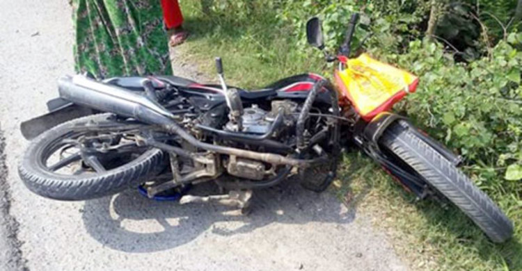 চাঁদরাতে সড়কে স্বামী-স্ত্রী ও শাশুড়ির লাশ