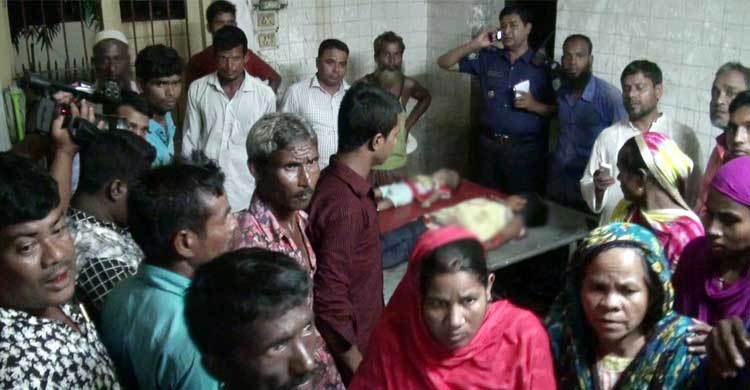 পঞ্চগড়ে নৈশকোচের ধাক্কায় দুই সন্তানসহ বাবা নিহত