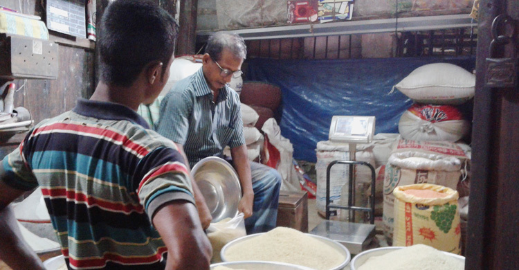 পটুয়াখালীতে বেড়েছে আমদানি চালের দাম