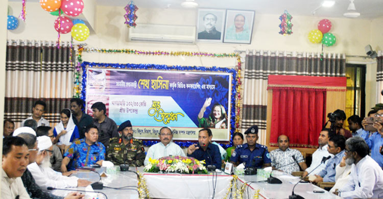 ‘পাহাড়ে সোলার প্যানেলের মাধ্যমে বিদ্যুৎ দেয়া হবে’