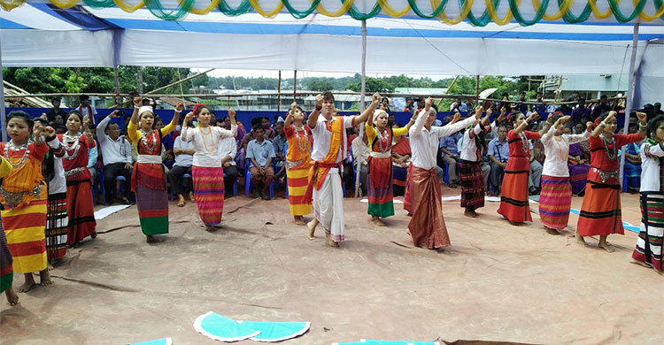 পাহাড়ে আদিবাসী দিবস পালিত