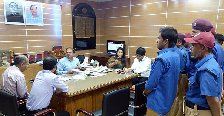 RAJBARI-VILLAGE-POILCE